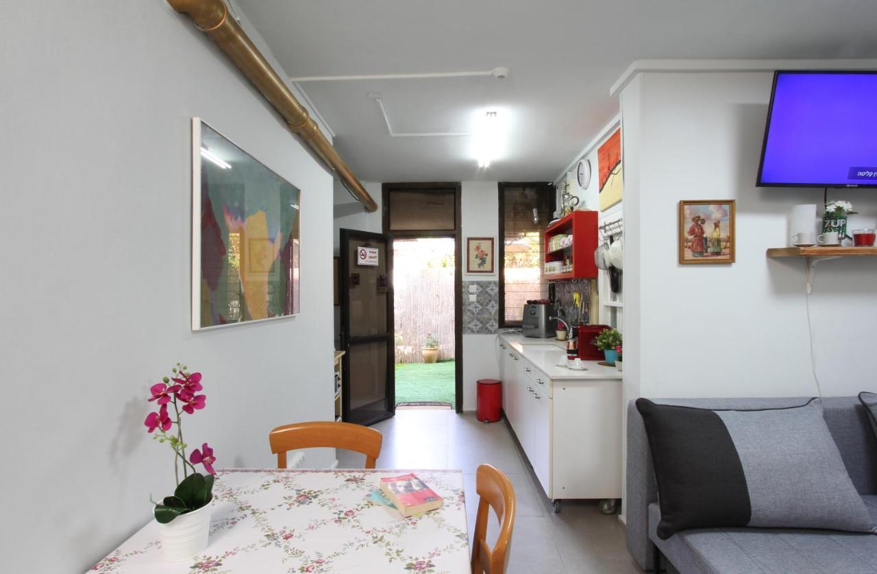 Like Home Gedera Buitenkant foto
