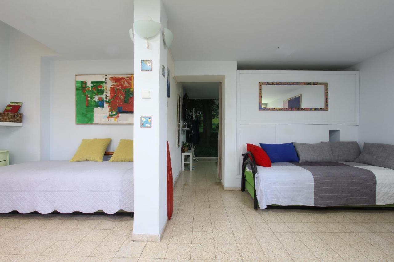 Like Home Gedera Buitenkant foto