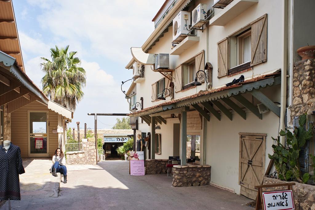 Like Home Gedera Buitenkant foto