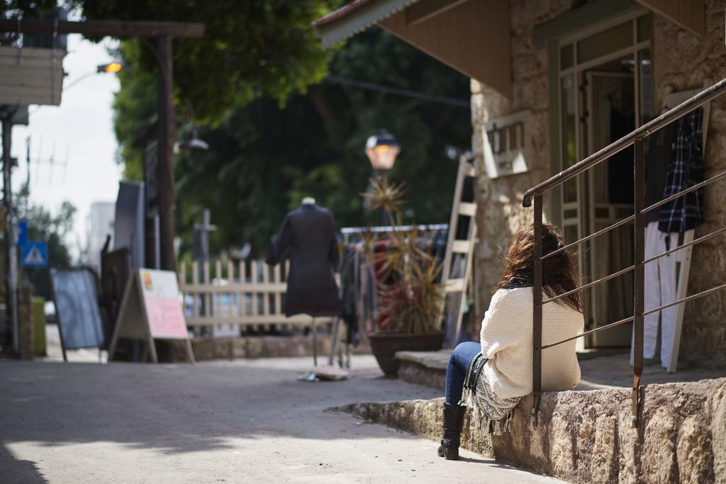 Like Home Gedera Buitenkant foto