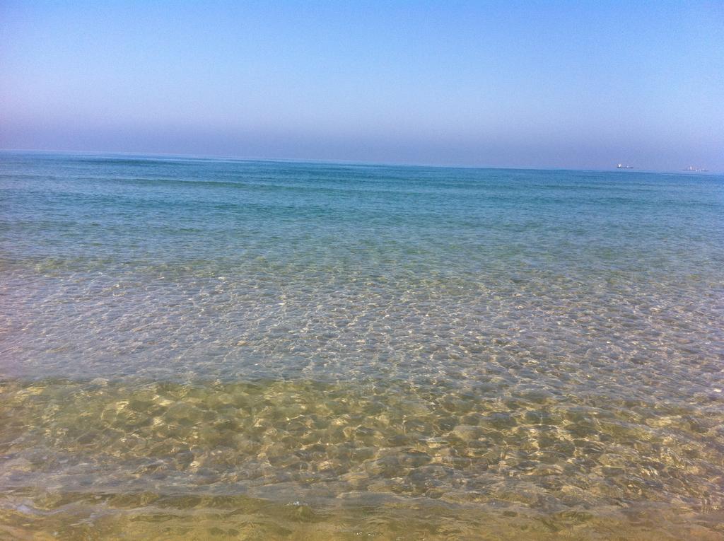 Like Home Gedera Buitenkant foto