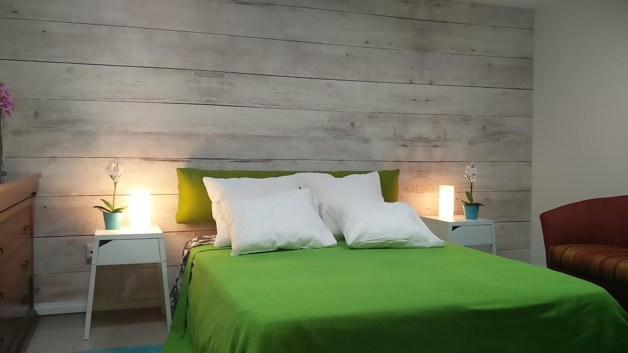 Like Home Gedera Buitenkant foto